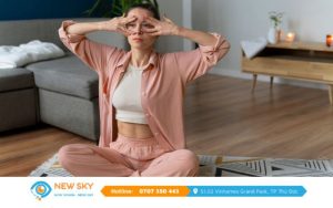 Yoga là một bài tập thể dục cho mắt rất hiệu quả được nhiều người sử dụng